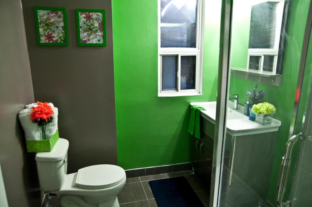 Colour Cube Guest House Toronto Downtown East Eksteriør billede