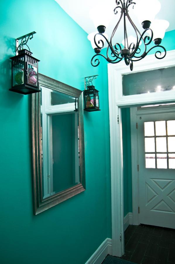 Colour Cube Guest House Toronto Downtown East Eksteriør billede